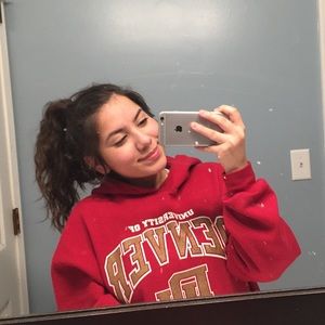 Meet your Posher, Ara